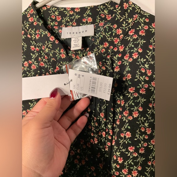 Topshop Blck Mini Dress with Floral Print ND puff Sleeves . - Picture 4 of 7